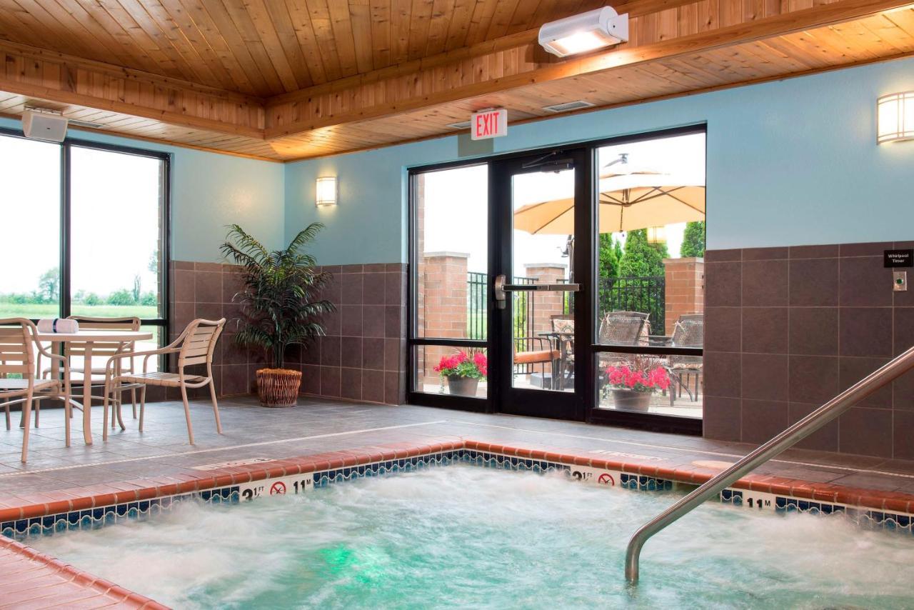 Hampton Inn & Suites Крофордсвилл Экстерьер фото