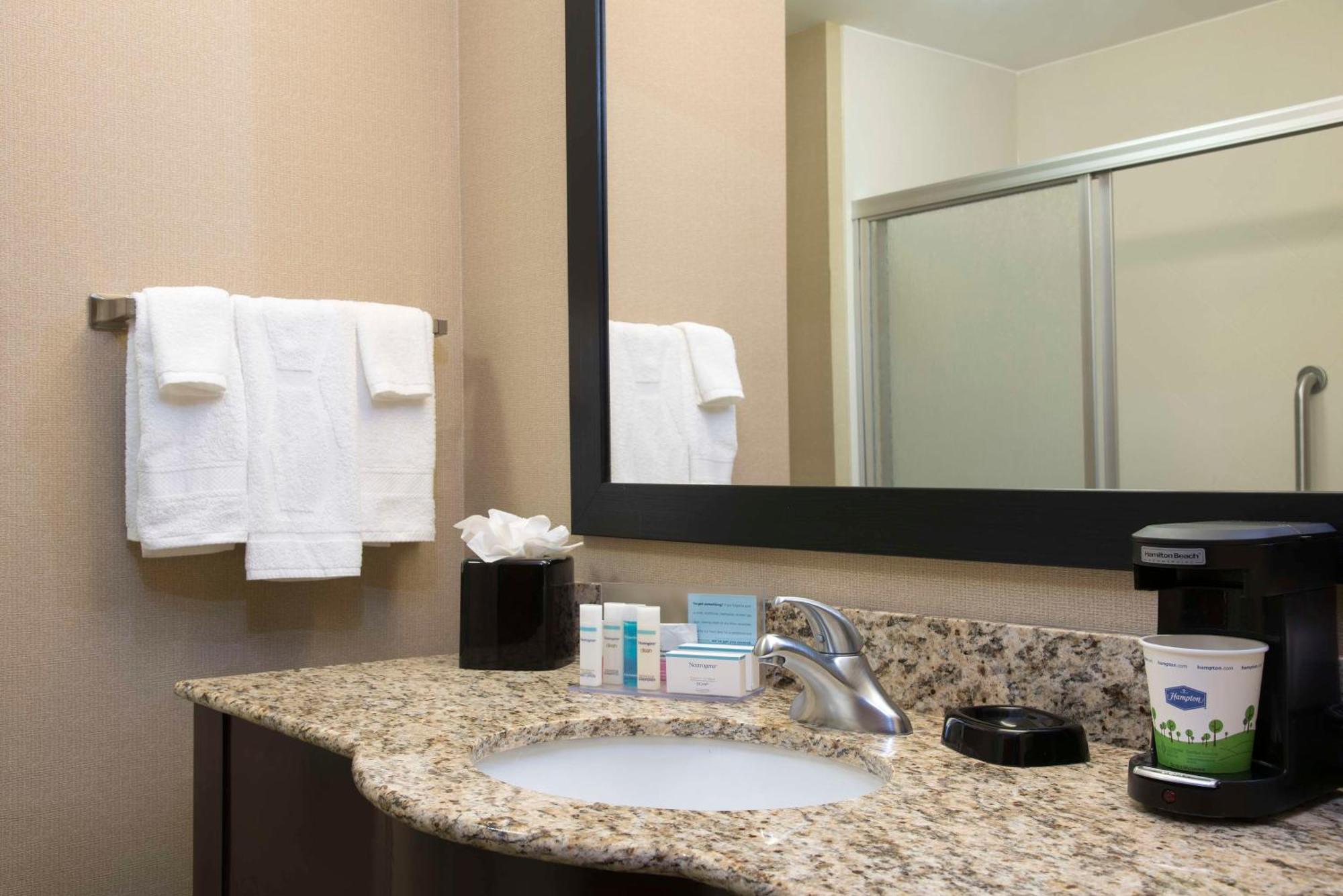 Hampton Inn & Suites Крофордсвилл Экстерьер фото