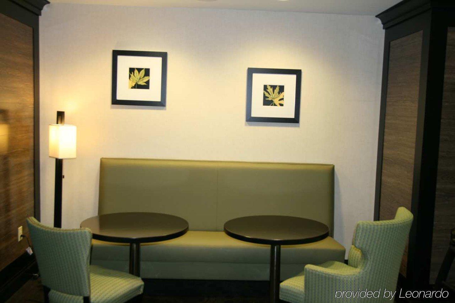 Hampton Inn & Suites Крофордсвилл Ресторан фото