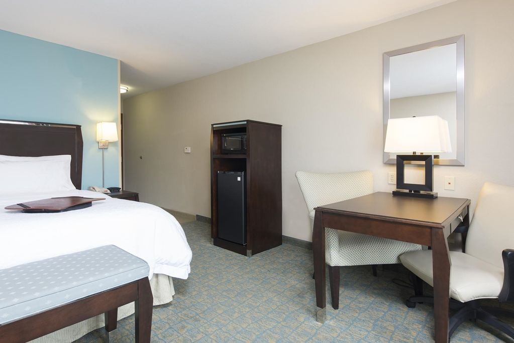 Hampton Inn & Suites Крофордсвилл Номер фото